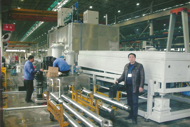 寶輝清洗機客戶：一汽集團曲軸清洗機安裝現(xiàn)場