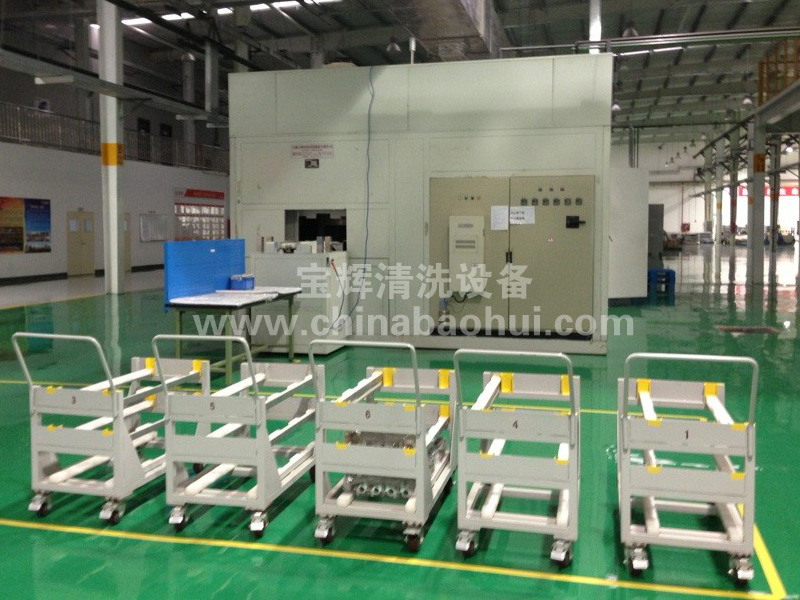 轎車(chē)發(fā)動(dòng)機(jī)缸體專用清洗機(jī)（北汽）